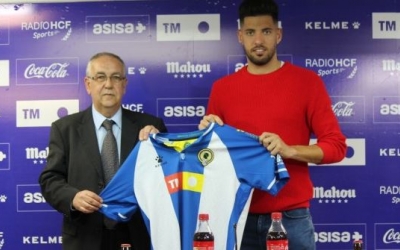 El nou president de l'Hércules, Quique Hernández, amb l'últim fitxatge, Sergio Jiménez | Hércules CF